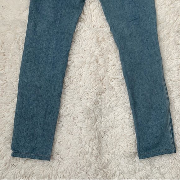 Levi's 711 Light Wash Mid Ride Straight Leg Denim Sz 25 - Picture 7 of 11